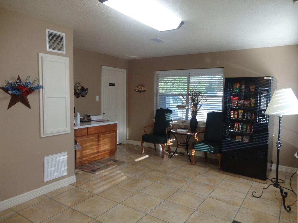Garden Inn And Suites Silsbee Dalaman gambar