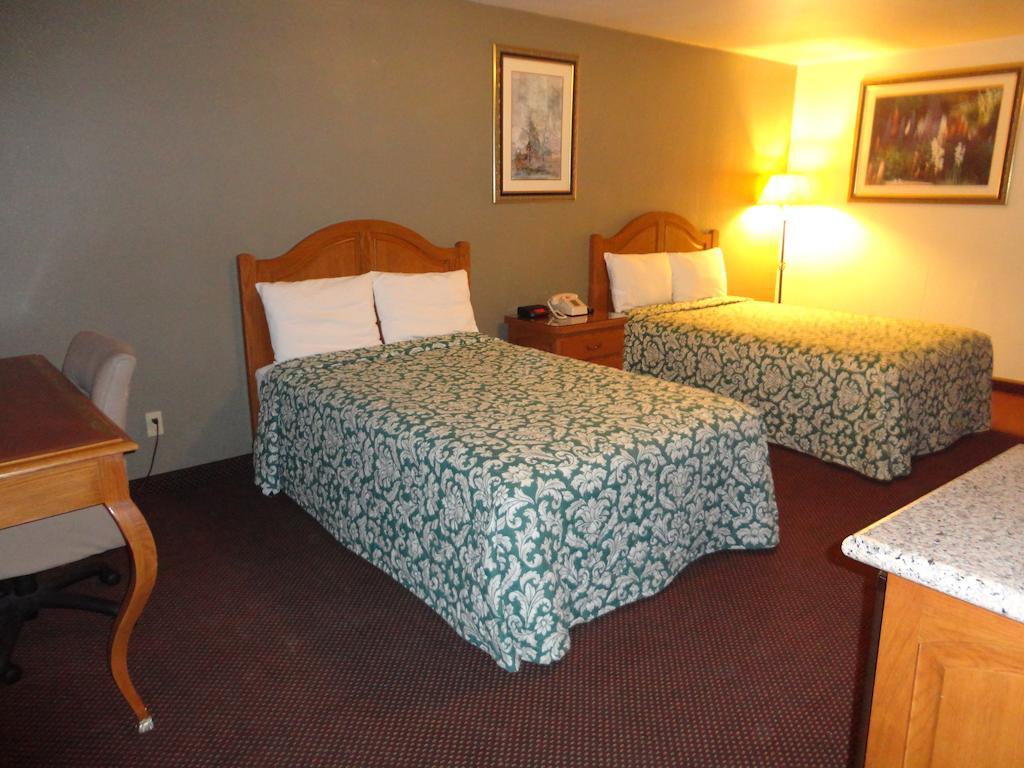 Garden Inn And Suites Silsbee Bilik gambar